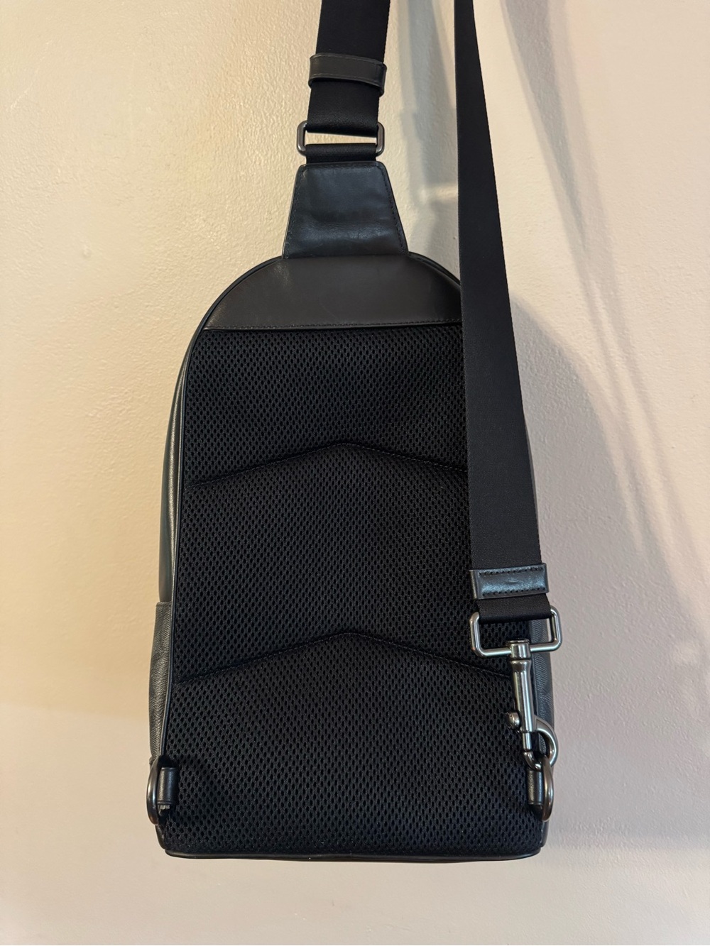 Coach Men’s Black Signature Monogram Sling Bag - Picture 2 of 7
